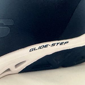 Sketchers step glide Alloy toe size 8 1/2